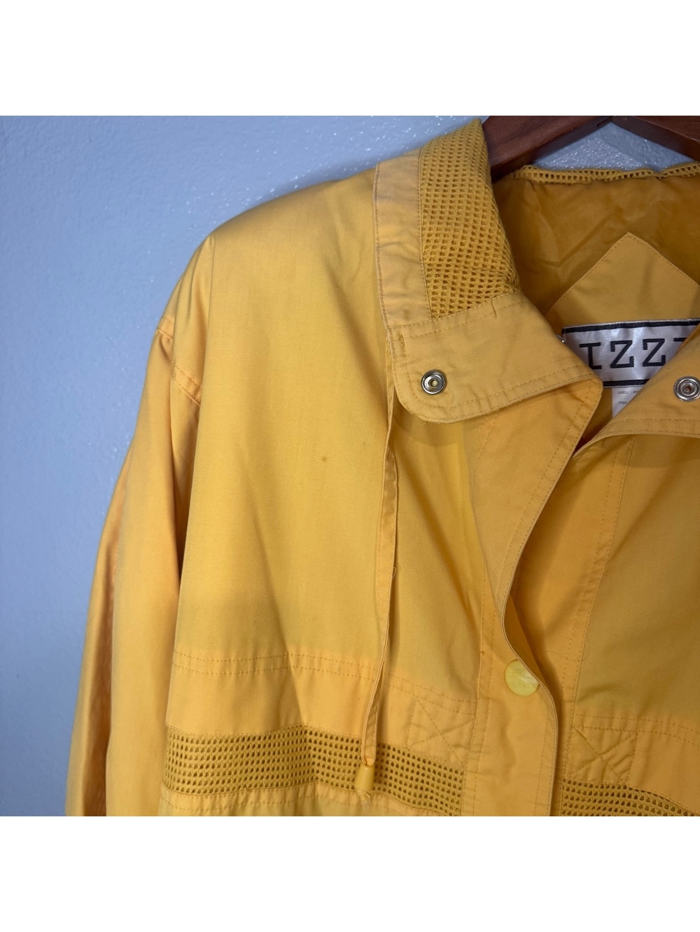 Vintage Izzi Yellow Windbreaker Jacket Women’s Medium Mesh Trim Hooded Coat - Picture 6 of 10